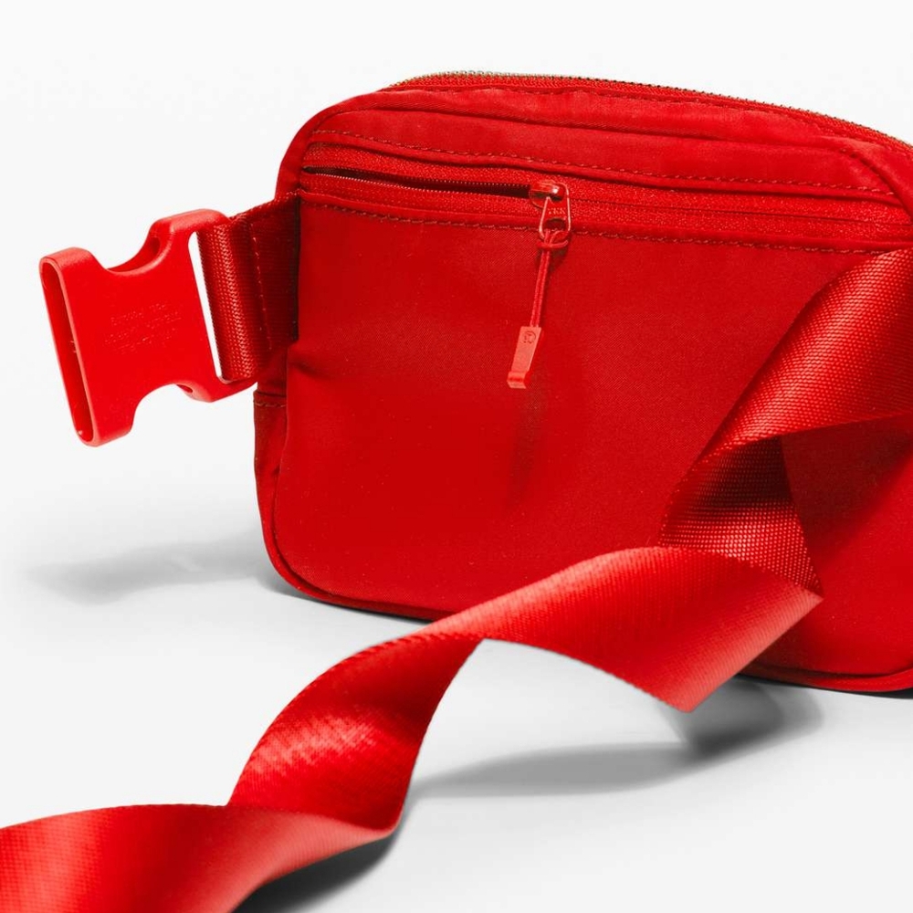 Everywhere Belt Bag 1L NWT - Picture 2 of 8